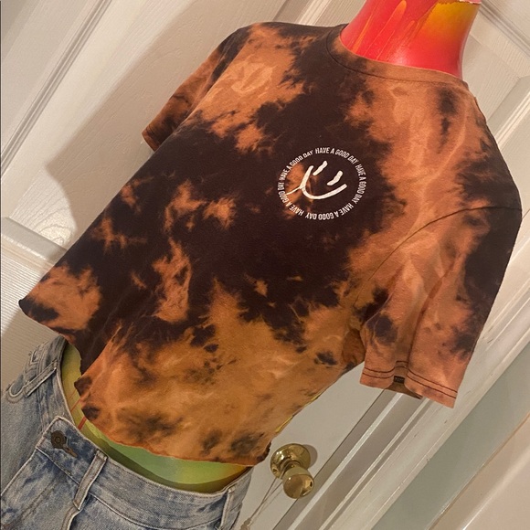 Chemistry Black and Orange Reverse Tie Dye Choose Happy Graphic Crop T-Shirt - Picture 5 of 14